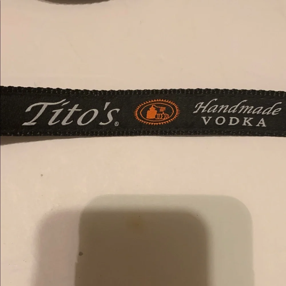 Tito’s handmade vodka dog leash
